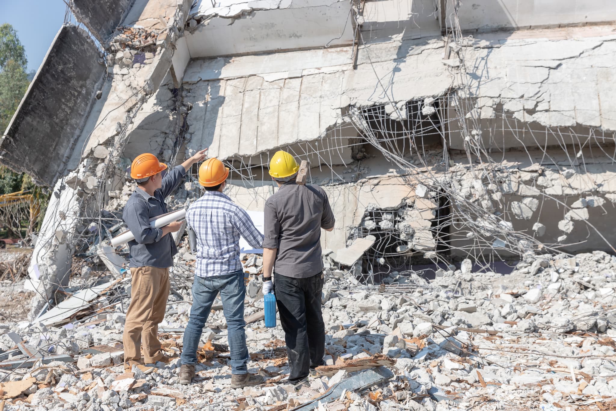 地下室解体後の地中埋設物調査は必須？ 土地売却のトラブルを避ける解体業者の責任とは